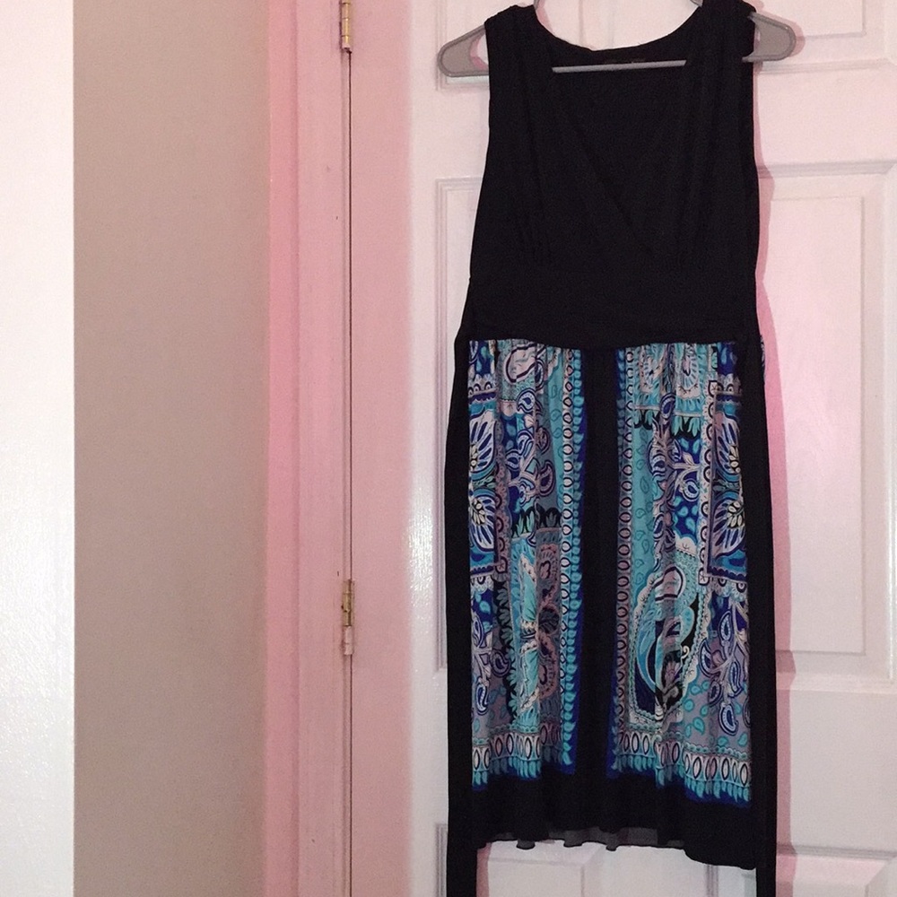 Black and blue pattern detail dress